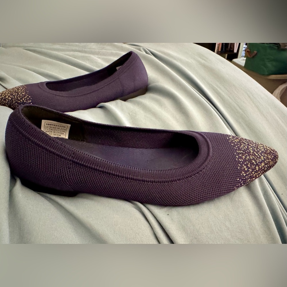 Navy Fabric Flats w/ Gold Flecks @ Toe. Size 7.5